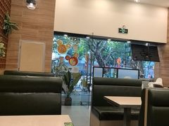 -佰搭果·广式茶餐厅(西华路店)