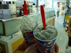 黑芝麻+奶油花/奥利奥-DQ(西苑店)
