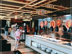自助取餐区-大中华希尔顿酒店-念自助餐·嗨啤·小龙虾