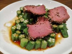 黑椒牛肉拼秋葵-将相和·海鲜蒸饺大连菜