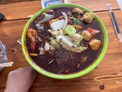 -不起眼麻辣烫凉皮店