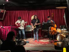 -东岸Cafe 爵士俱乐部