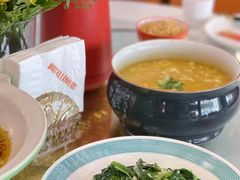 -阿瓦山寨·湘菜现炒·剁椒鱼头王(咸阳总店)