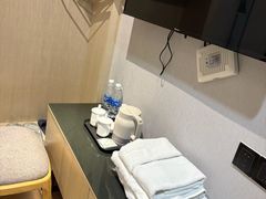 -朗逸酒店(广州塔赤岗地铁站店)