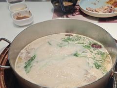 -洪氏嗨捞·猪肚鸡火锅(阳光天地店)