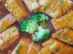 -东方之猪四更烤乳猪(金垦总店)