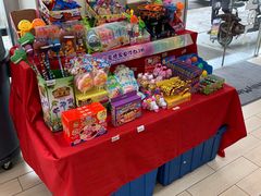 进门处-全家便利店(崂山路四店)