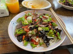 -歹歹的加个面过油肉拌面
