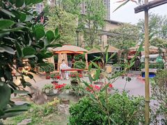 -二荆条·蜀鲜汇城市森林火锅