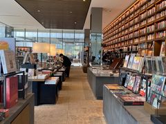 -茑屋书店(天目里店)