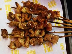-威记烧嘢·南宁烧烤·超级生牛(绿地店)