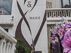 -Mark&Mars Restaurant