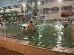 -龙脉温泉室内游泳馆