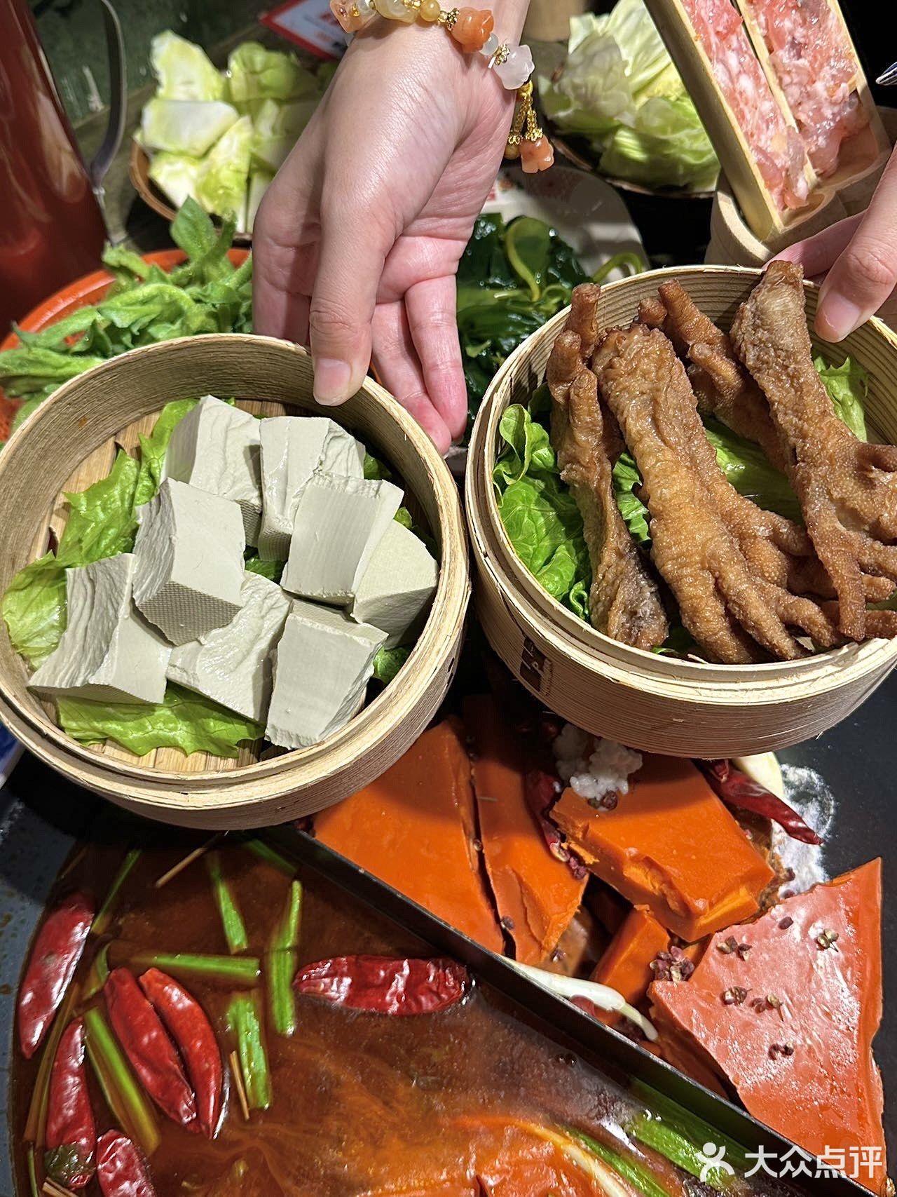 南京座无虚席的火锅店🍲一天不吃浑身难受