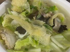 酥肉响皮汤-周师饭店