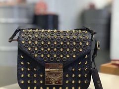 -MCM(比斯特上海购物村店)