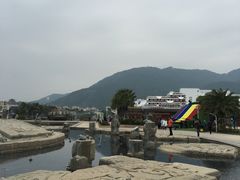 -亚龙湾中心广场