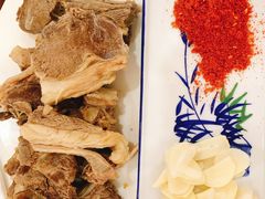 -壹阁胡羊焖饼(特色小吃街店)