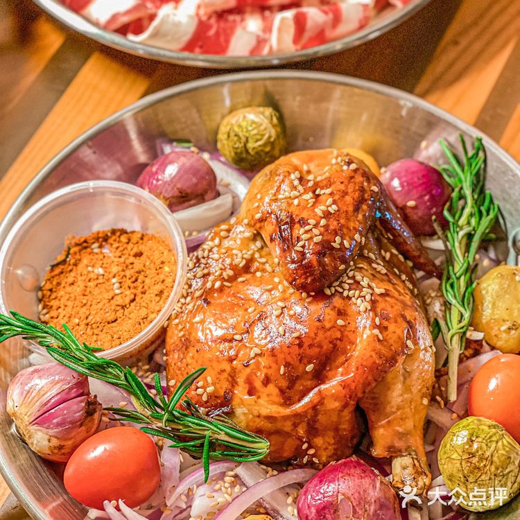 成都 | 叽叽扎扎烤肉场,明星同款露营风烤肉店!