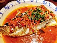 剁椒蒸大鱼头-八碗湘长沙市井菜(坡子街店)