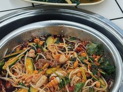 -周良天山牛杂城(天山路总店)