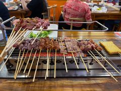 -哈尔滨小酒馆·鲜肉现穿自助烧烤(康新花园店)