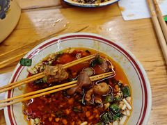 -拈签一笑黄牛肉辣卤串串