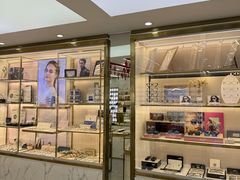 -世纪大明眼镜·蔡司授权店(武昌旗舰店)