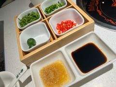 -粤小煲鲜汤猪肚鸡(丹尼斯二天地店)