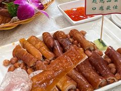 -津津菜馆(绝没分店)