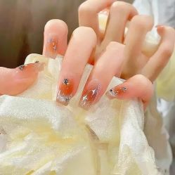 -悦指间美甲美睫
