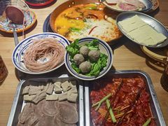 -洱火云南酸菜牛肉火锅(石景山当代商城店)
