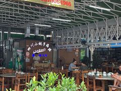 门面-四川小胡子海鲜(丁村万人海鲜广场店)