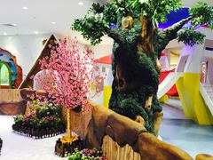 -反斗乐园π·电玩·高空拓展·蹦床(龙华天虹店)