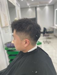 -镁连社·美联社