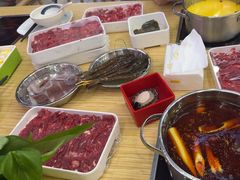 -杨老板·海鲜集市火锅·鲜切牛肉(中防万宝店)