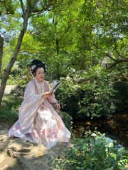 -一揽芳华汉服旗袍体验馆(拙政园店)
