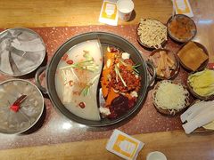 -赵美丽·重庆社区火锅·直营店(火车东站·中豪国际店)