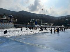 -汤山欢乐雪世界