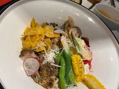 鸡肉大虾鲜蔬波奇碗-西堤牛排(龙德广场店)