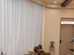 -乐刻瑜伽·普拉提·小瑜荚YogaPod(滨江银泰店)