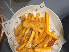 -蘑界·野生菌火锅(深业上城店)