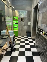 -Devilhands Barbershop男士理容店