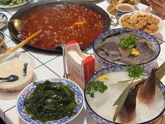 -旧街市鲜货老火锅(大光路店)