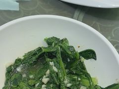 -湖南人家湘菜馆(镇江路店)