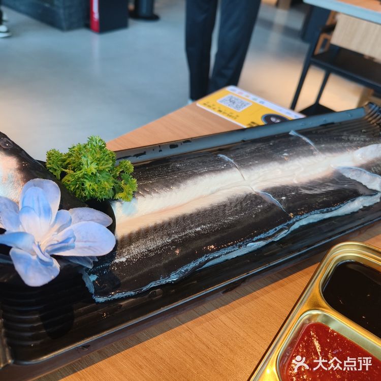 超级棒的韩式碳烤活鳗鱼