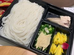 -新世界·过桥米线宴