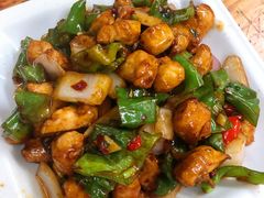 青椒鸡丁-汉时湘菜