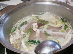 -喃喃椰·糟粕醋·椰子鸡火锅(七堡花园店)