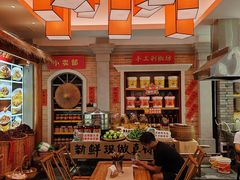 -阿瓦山寨·湘菜现炒·剁椒鱼头王(咸阳总店)